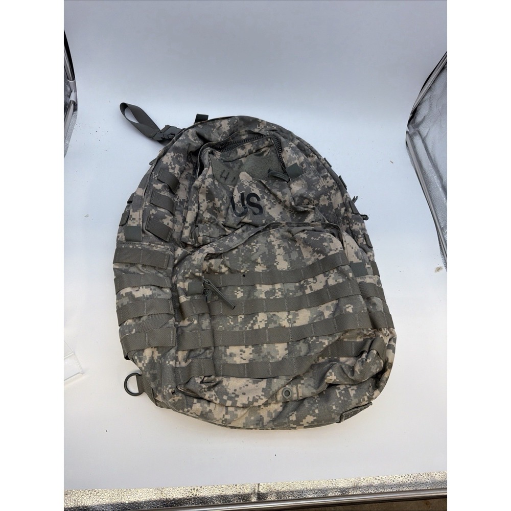 US Army Ucp Universial Camo Molle II 3 Day Medium Backpack with Frame Rucksack